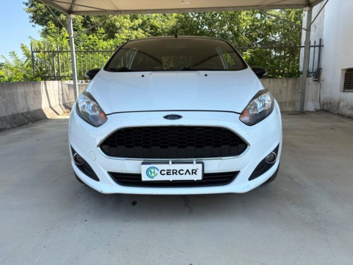 Ford Fiesta 1.4 3 porte Bz.- GPL (2)