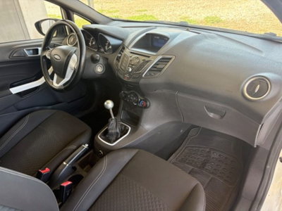 Ford Fiesta 1.4 3 porte Bz.- GPL (9)