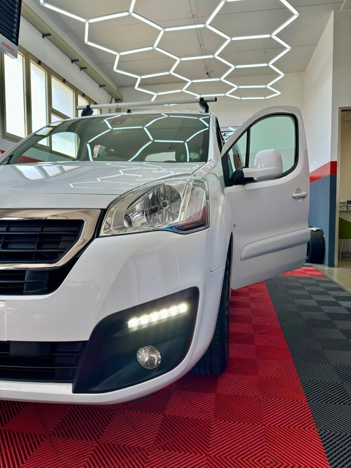 Peugeot Partner BlueHDi 120 S&S Active (10)