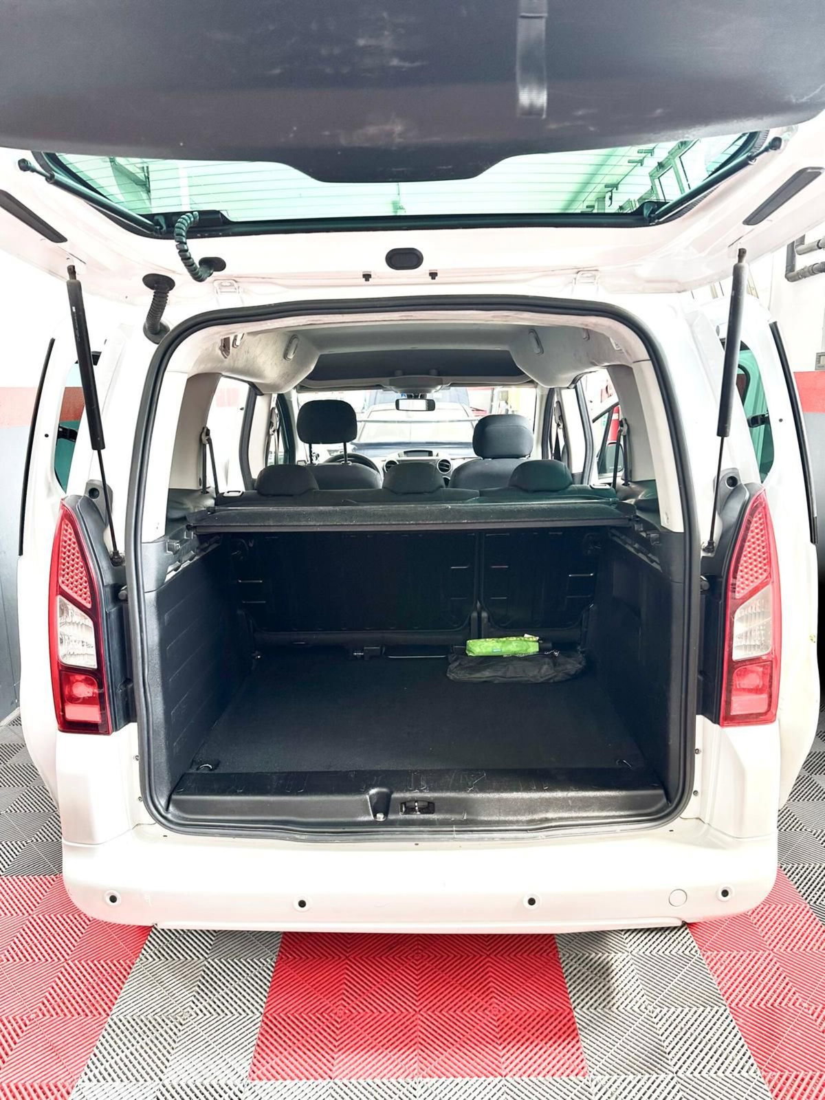Peugeot Partner BlueHDi 120 S&S Active (15)
