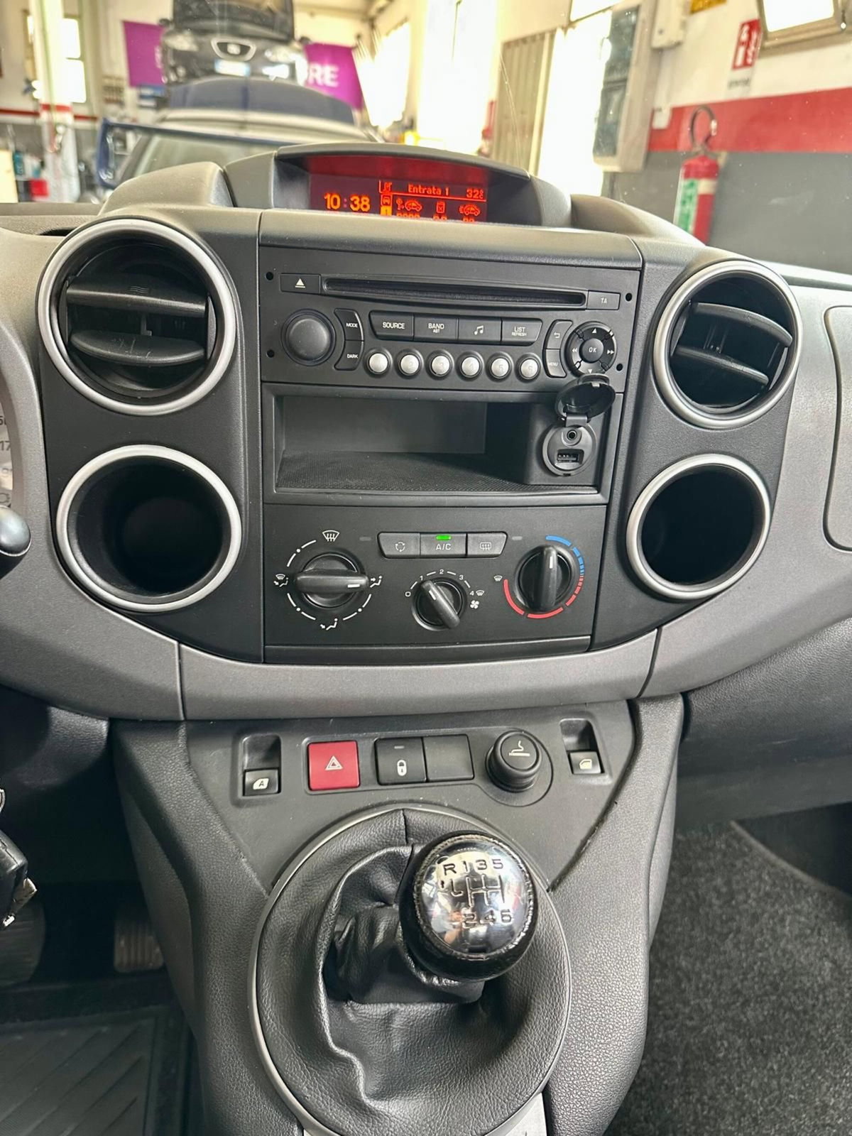 Peugeot Partner BlueHDi 120 S&S Active (19)