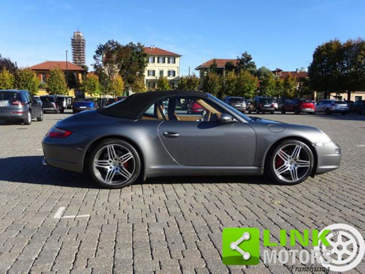 Porsche 911 Cabrio Carrera 4S (4)