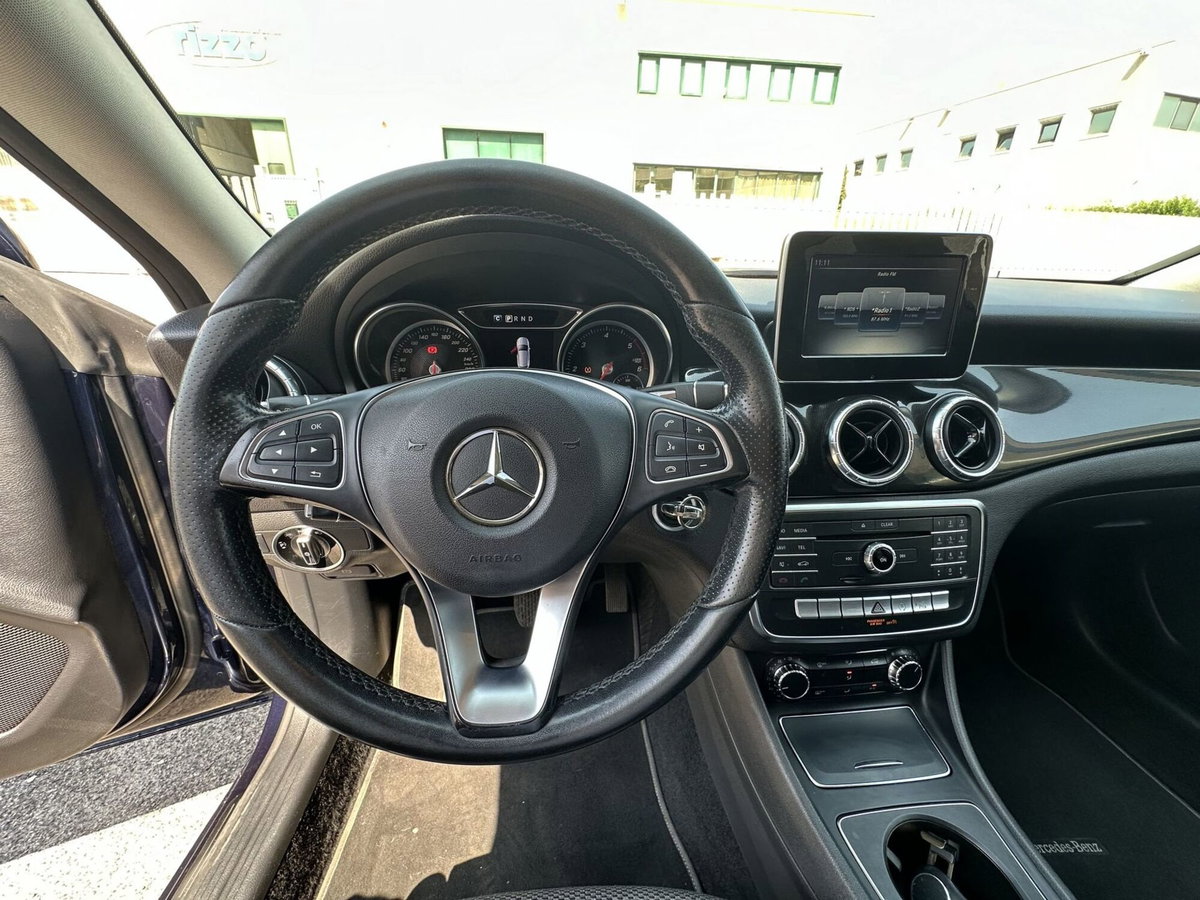 Mercedes-Benz CLA 200 d Automatic Executive (10)