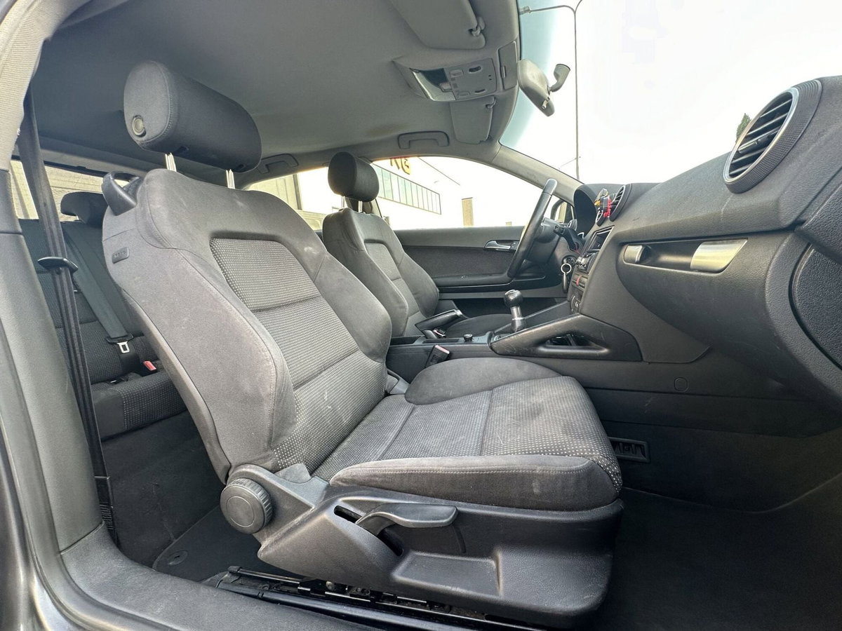 Audi A3 1.9 TDI Ambition (12)