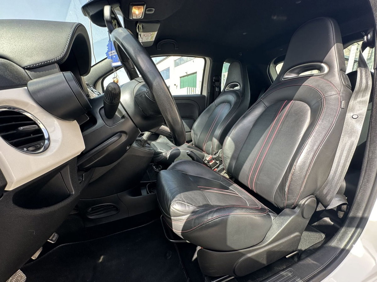Abarth 500 1.4 Turbo T-Jet (10)