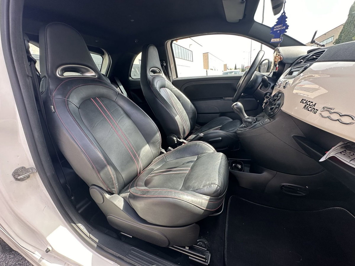 Abarth 500 1.4 Turbo T-Jet (11)