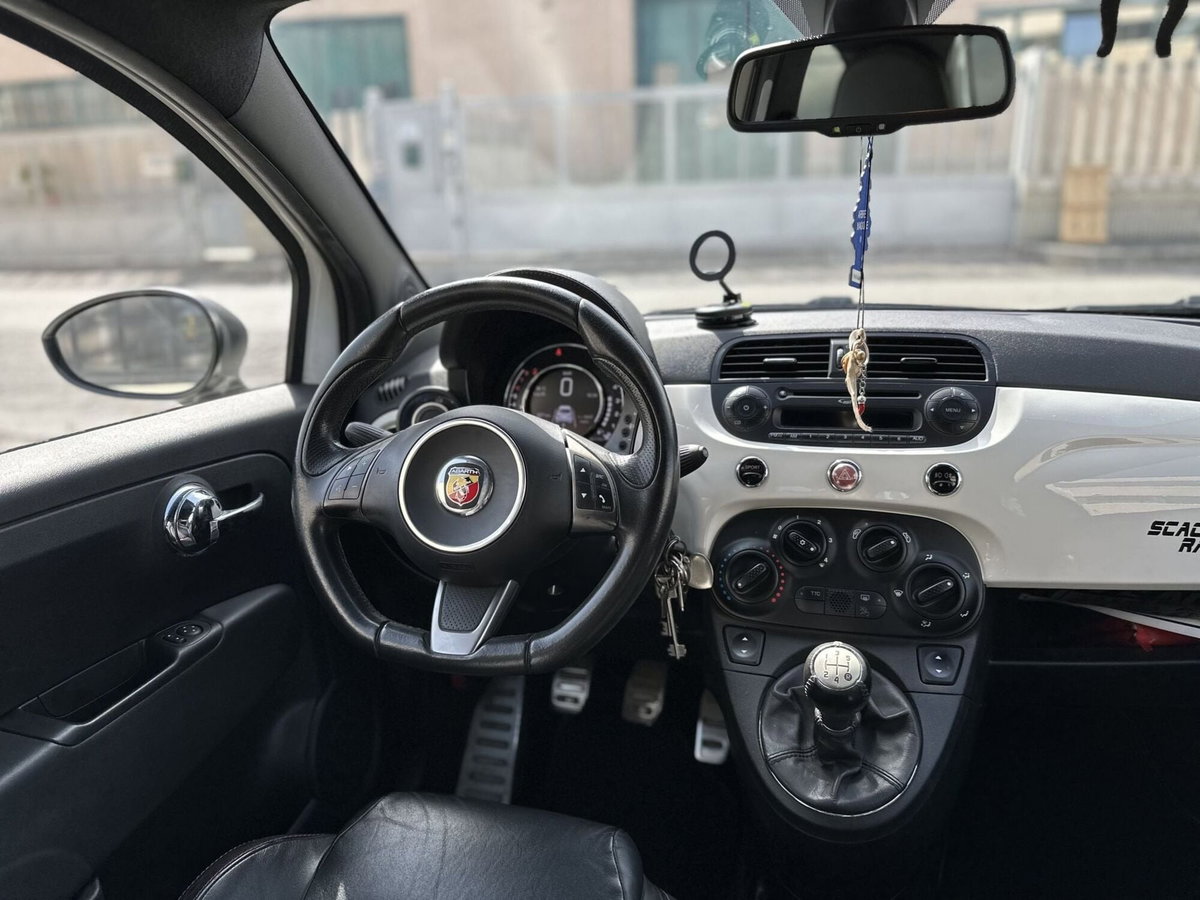 Abarth 500 1.4 Turbo T-Jet (13)