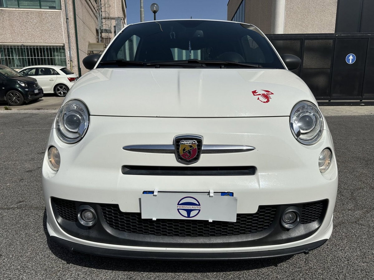 Abarth 500 1.4 Turbo T-Jet (2)