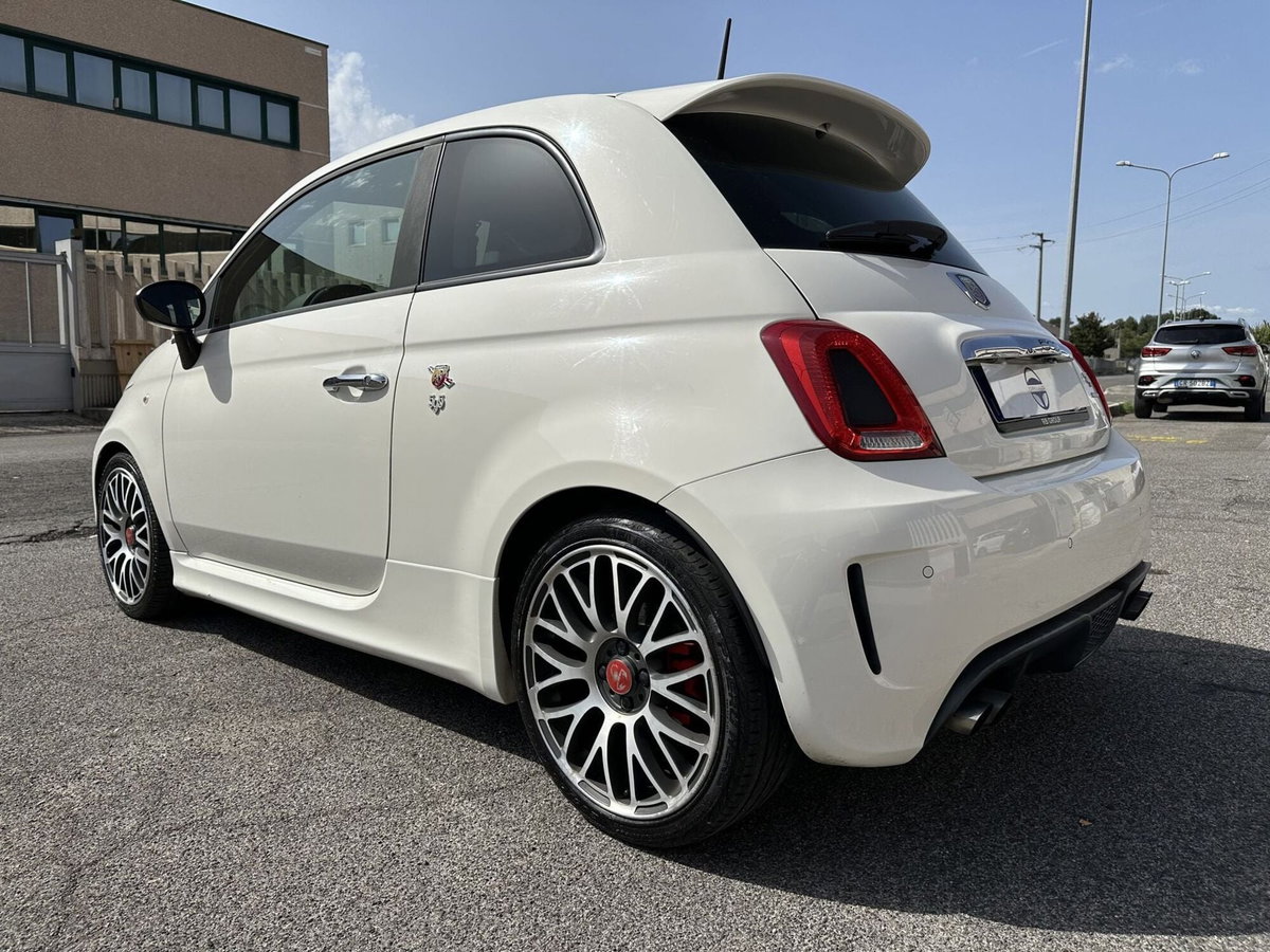 Abarth 500 1.4 Turbo T-Jet (4)