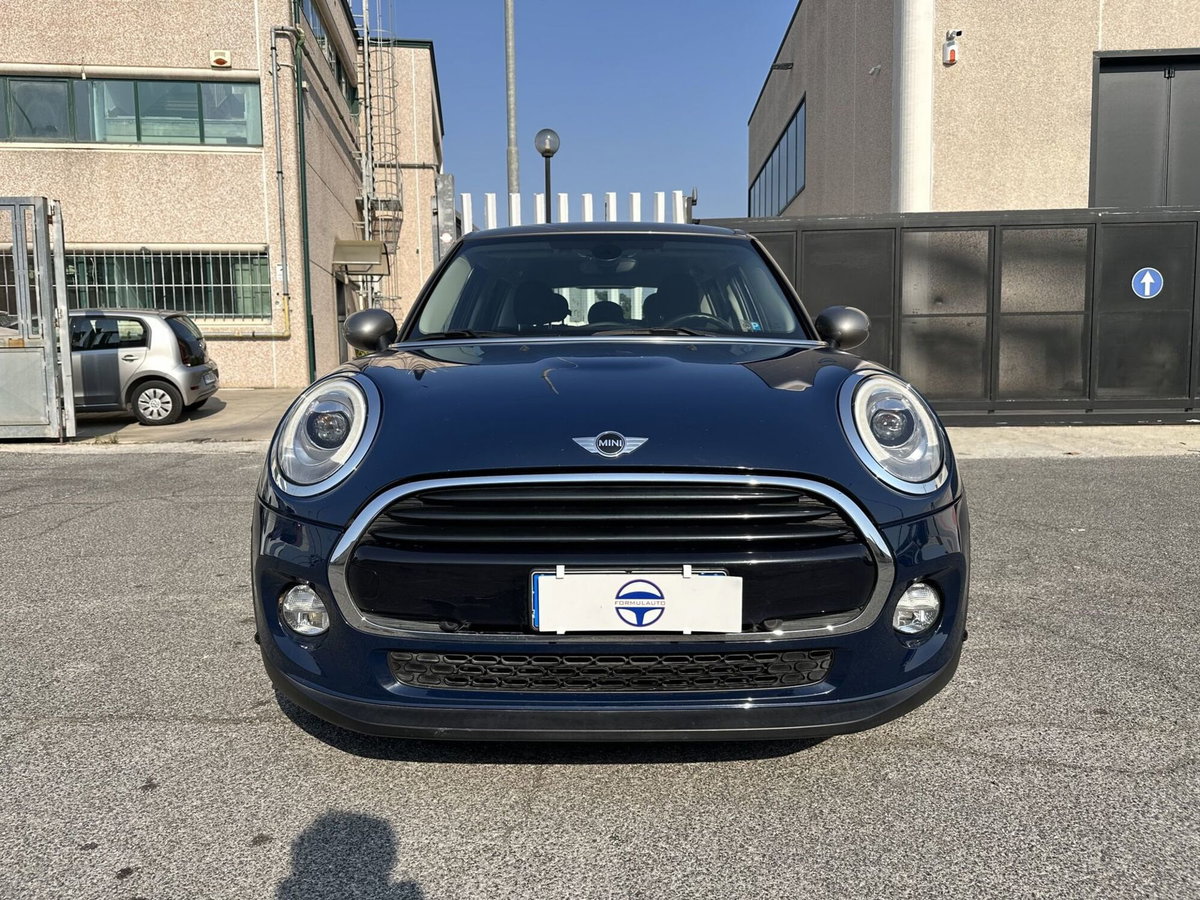 MINI Mini 1.5 Cooper D Boost 5 porte (2)