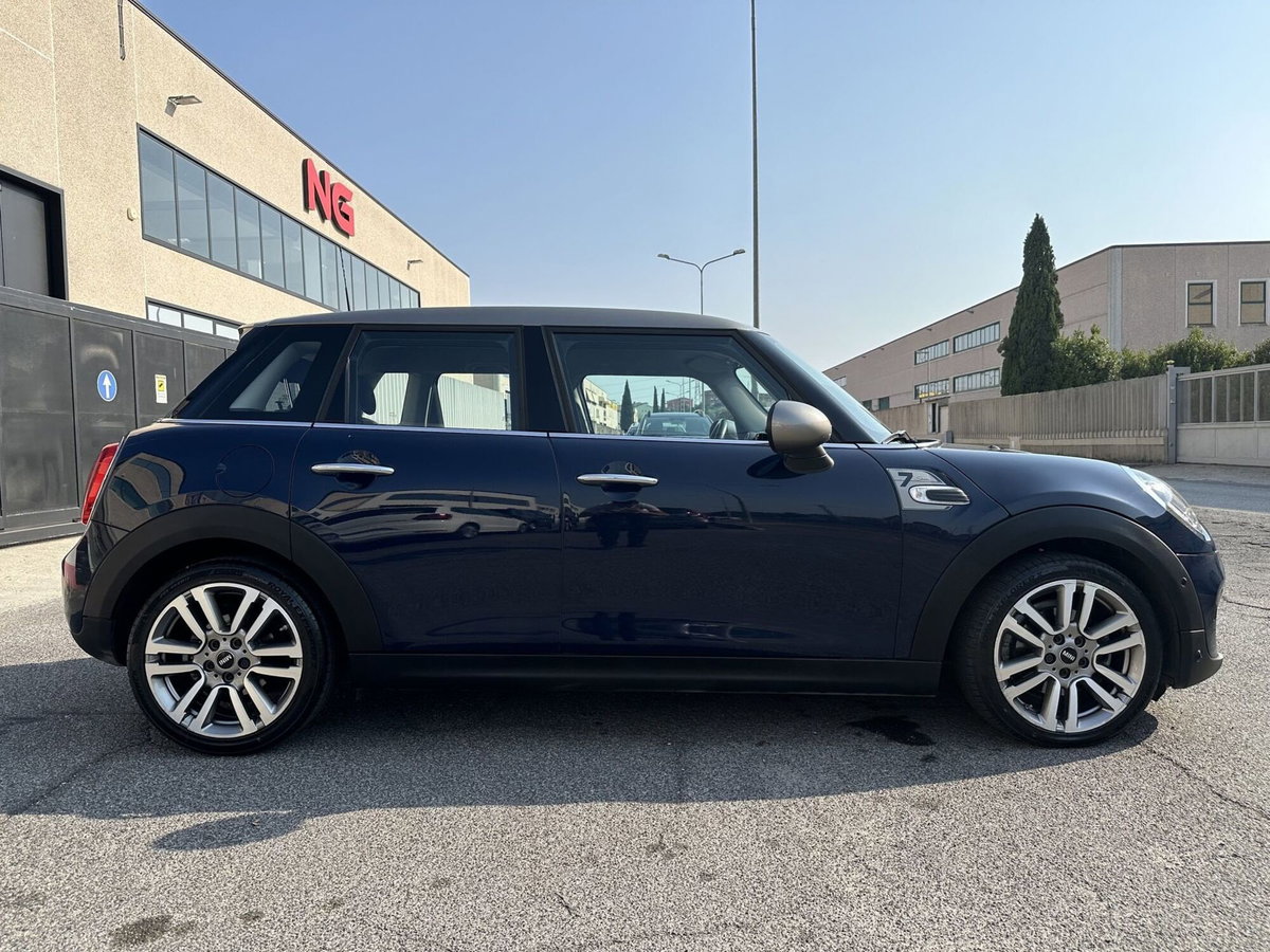 MINI Mini 1.5 Cooper D Boost 5 porte (7)