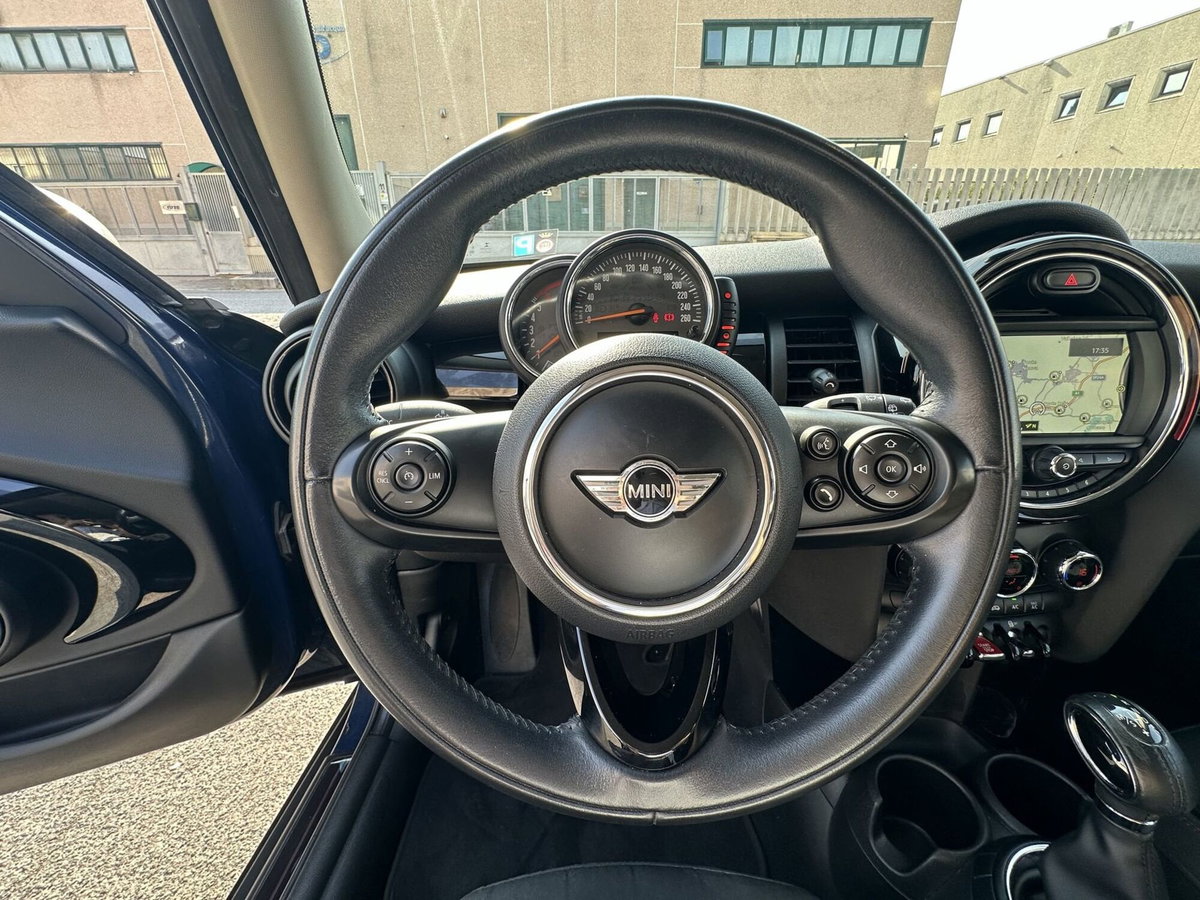MINI Mini 1.5 Cooper D Boost 5 porte (9)