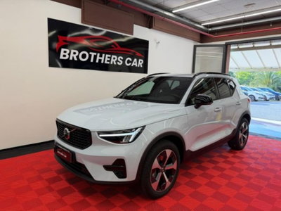 Volvo XC40 B3 automatico Plus Dark usata