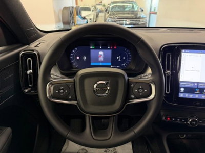 Volvo XC40 B3 automatico Plus Dark (10)