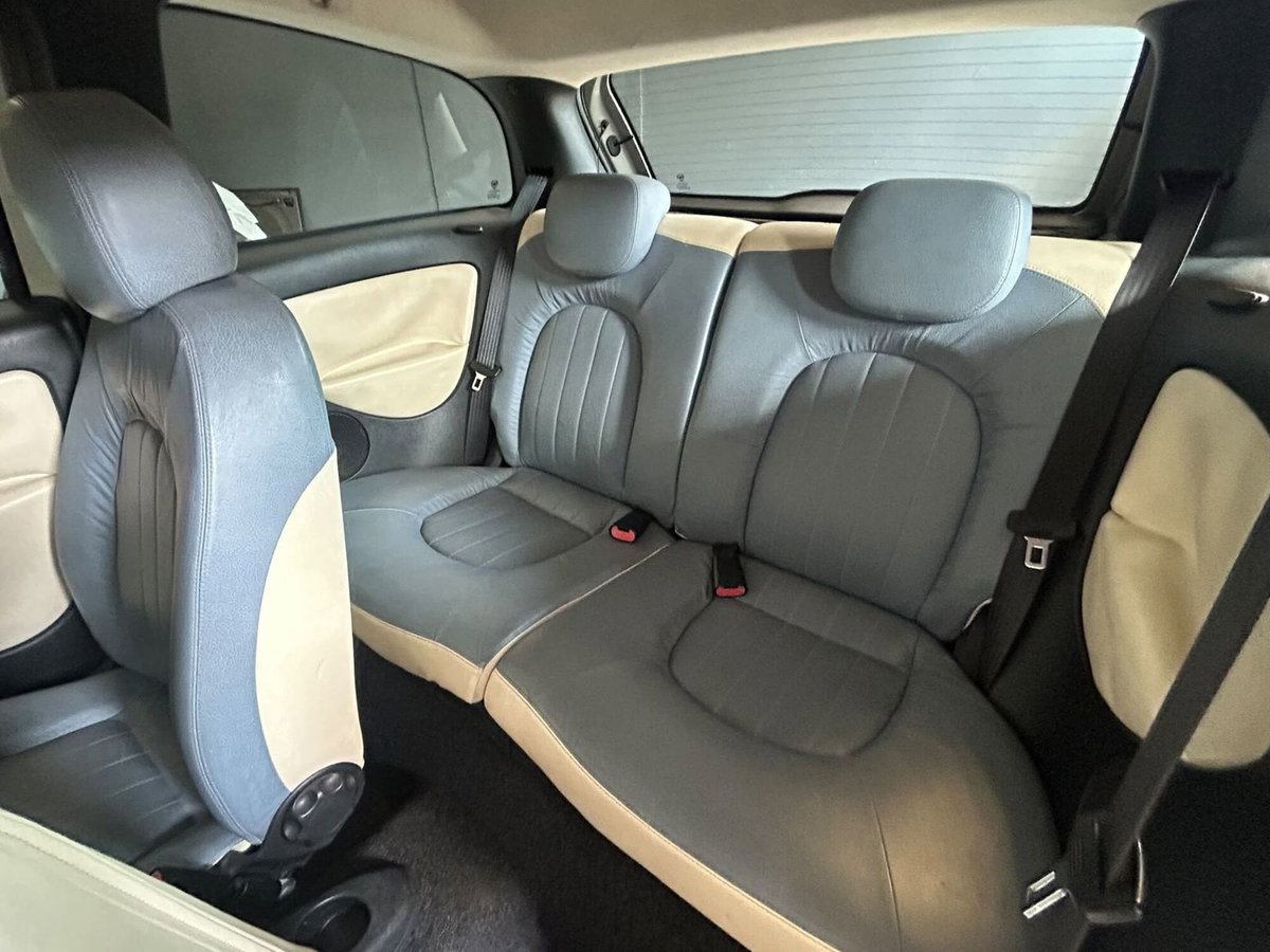 Lancia Ypsilon 16V Platino (6)