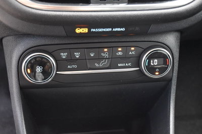 Ford Fiesta 1.5 EcoBlue 5 porte Titanium (11)