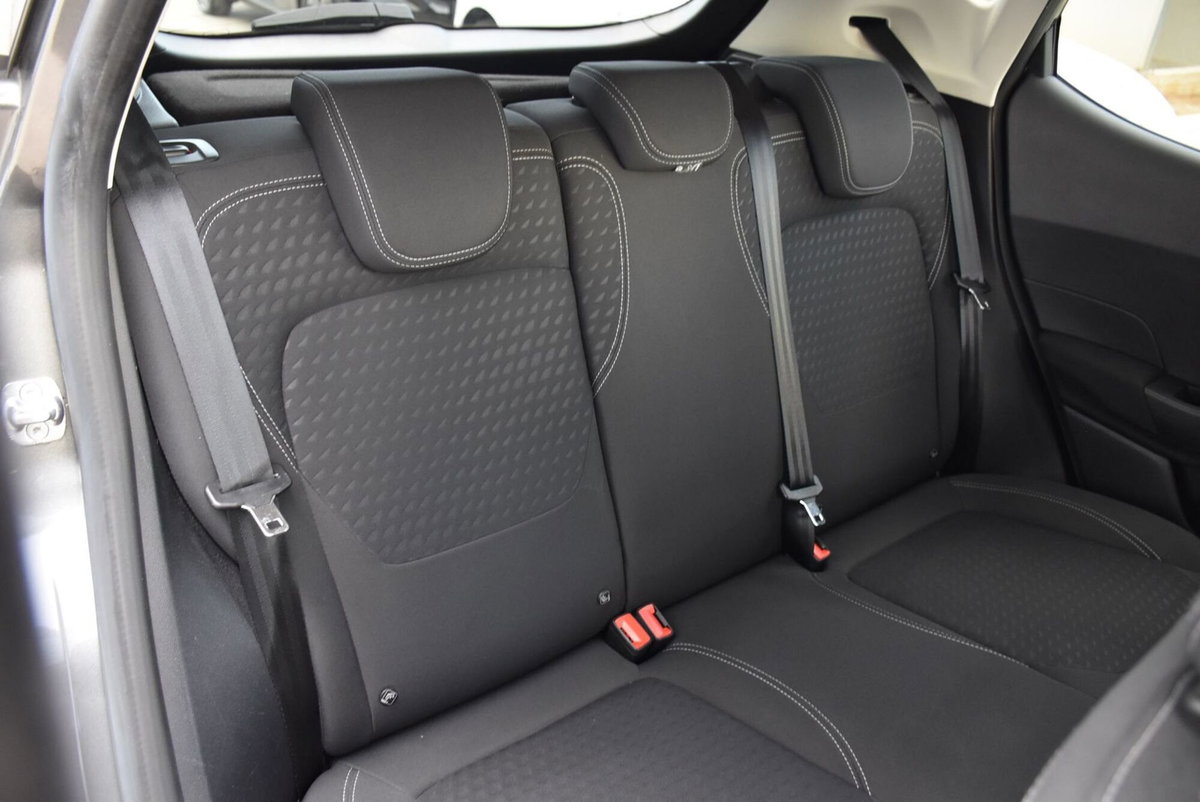 Ford Fiesta 1.5 EcoBlue 5 porte Titanium (16)