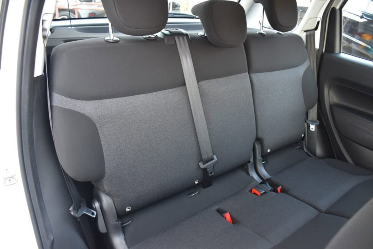 Fiat 500L Living 1.6 Multijet 120 CV Business (17)
