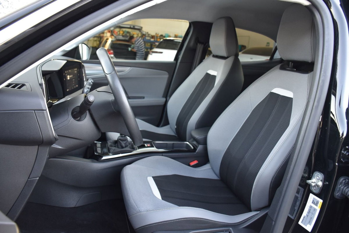 Opel Mokka 1.2 Turbo Elegance (8)