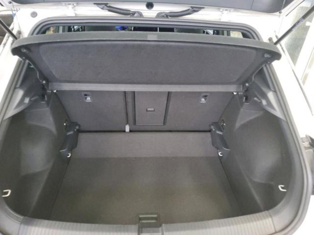 Volkswagen T-Roc 1.0 TSI R-Line (8)