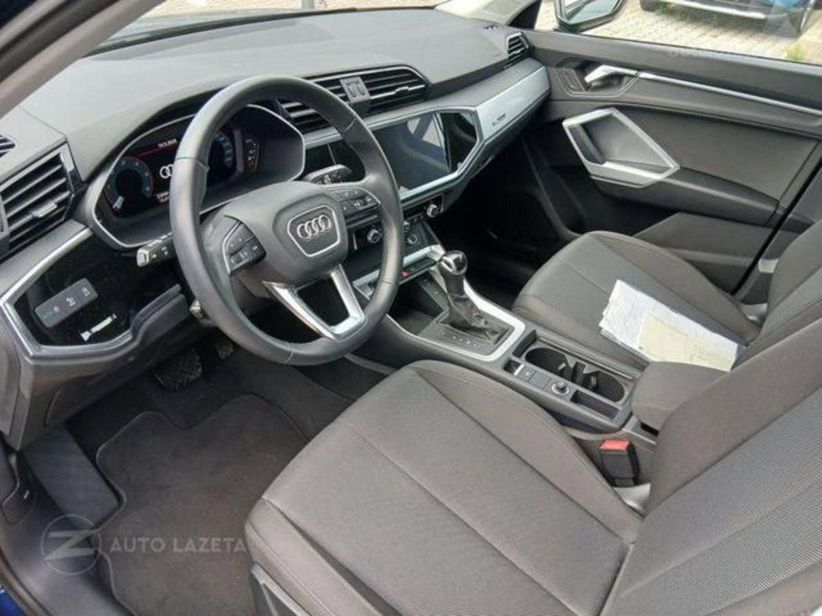 Audi Q3 35 TDI quattro S tronic Business (10)