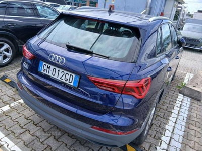 Audi Q3 35 TDI quattro S tronic Business (3)