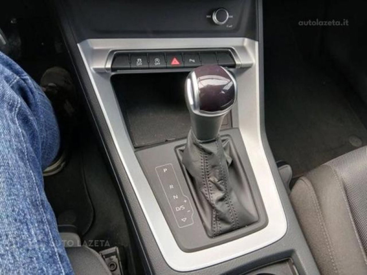 Audi Q3 35 TDI quattro S tronic Business (5)