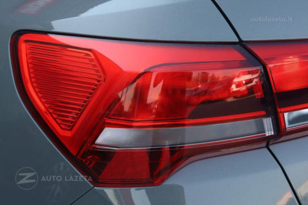 Audi Q3 40 TDI quattro S tronic Business Advanced (20)