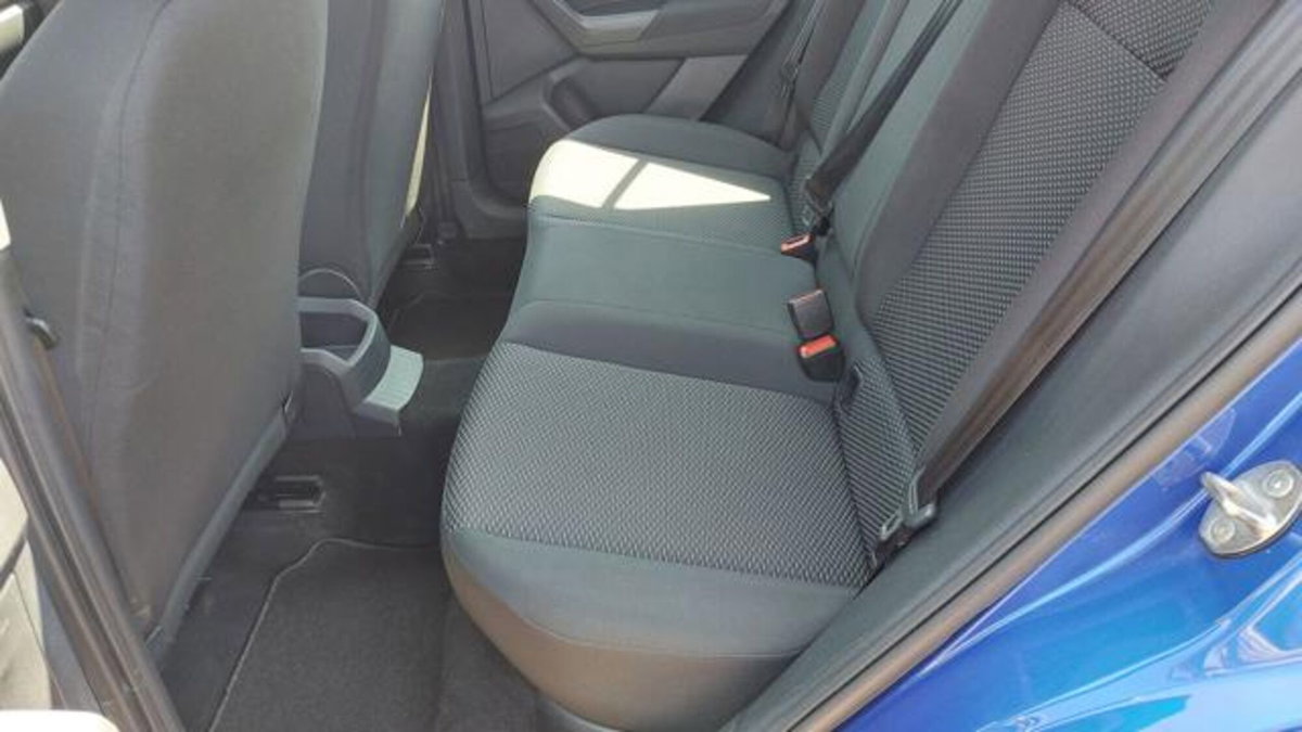 Volkswagen T-Roc 1.0 TSI Life (7)
