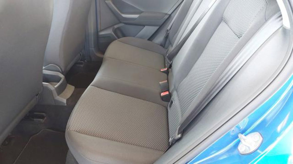 Volkswagen T-Roc 1.0 TSI Life (8)