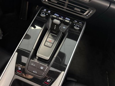 Porsche 911 Coupé Coupe 3.0 Carrera 4 auto (18)
