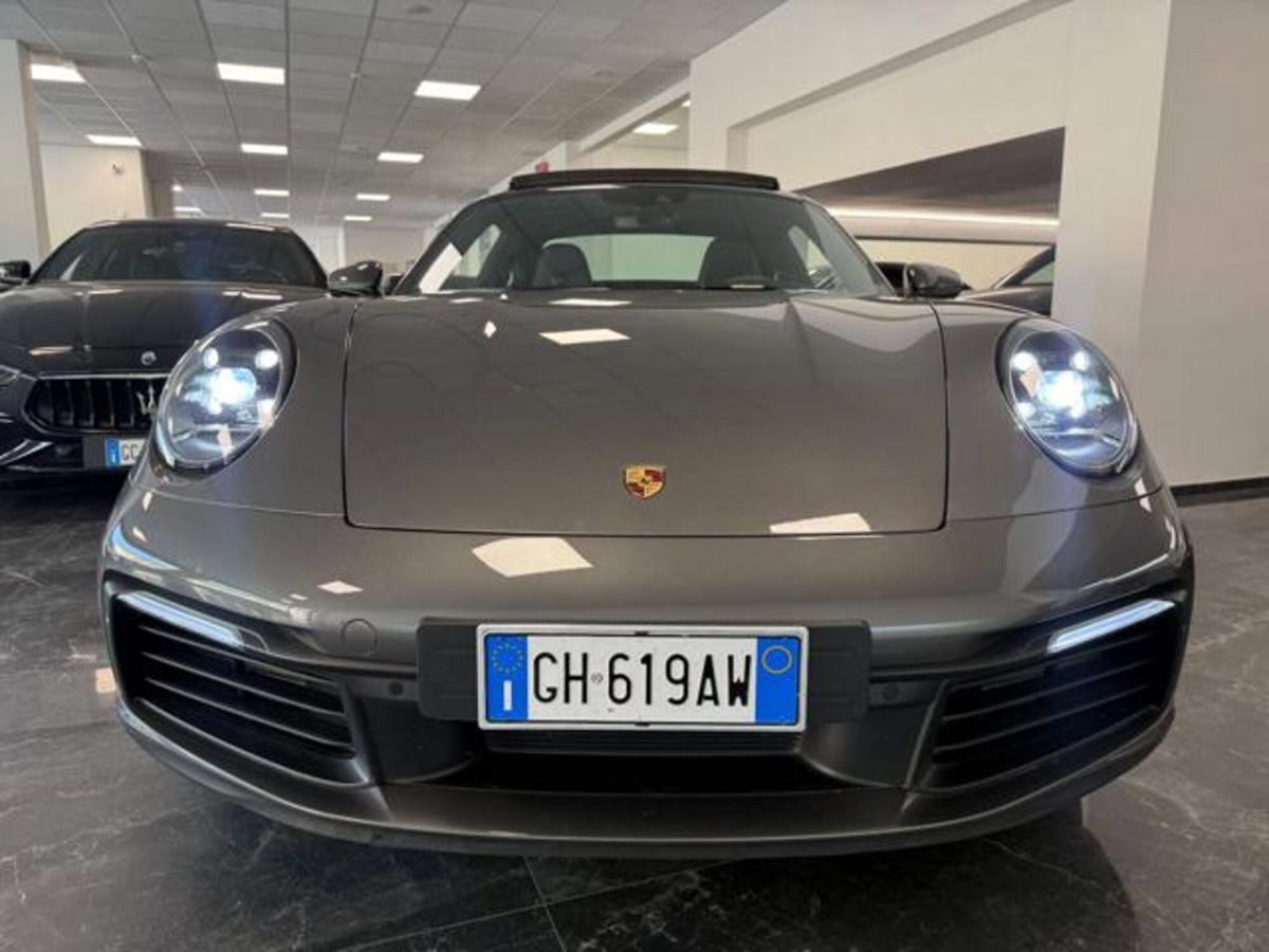 Porsche 911 Coupé Coupe 3.0 Carrera 4 auto (8)