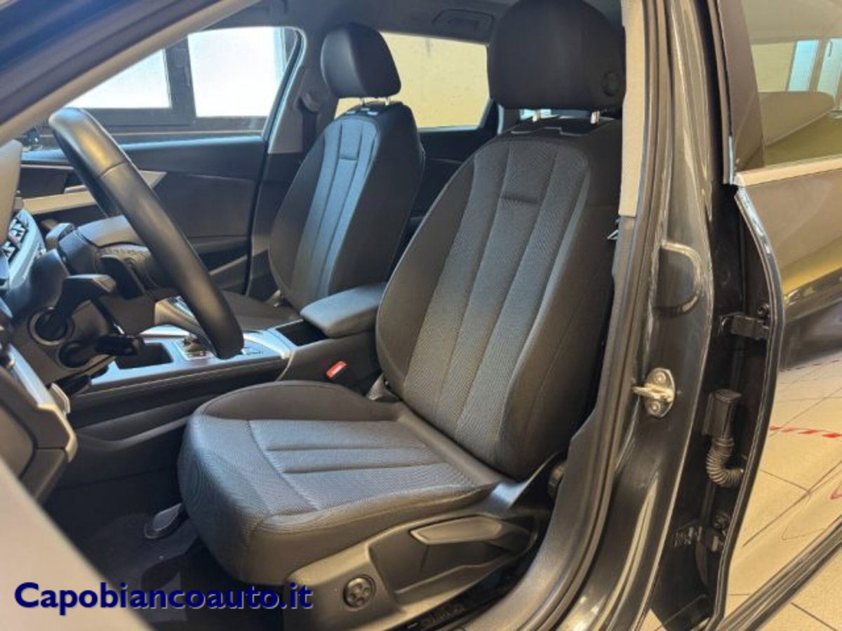 Audi A4 Avant 30 TDI/136 CV S tronic Business Advanced (15)