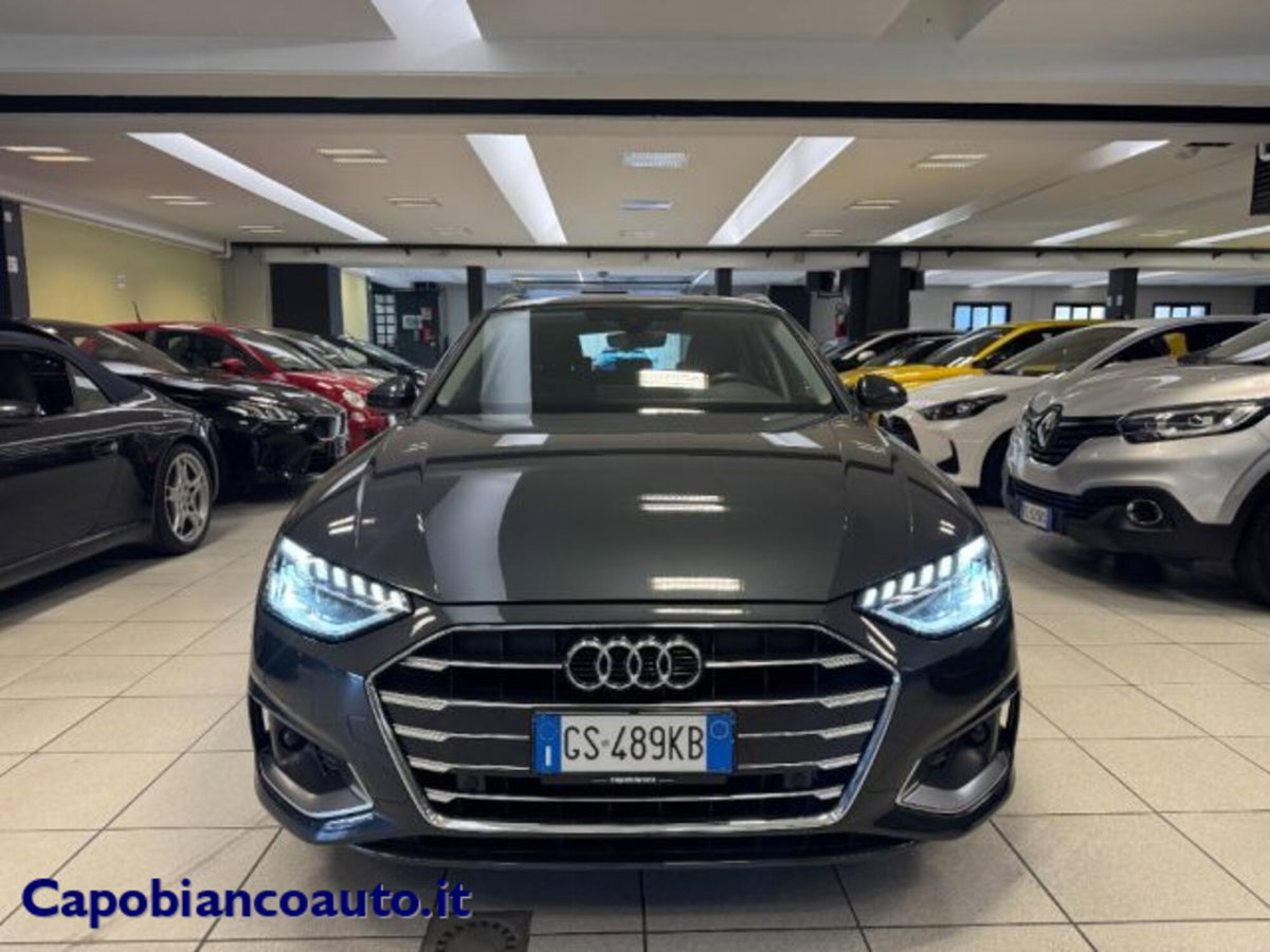 Audi A4 Avant 30 TDI/136 CV S tronic Business Advanced (2)