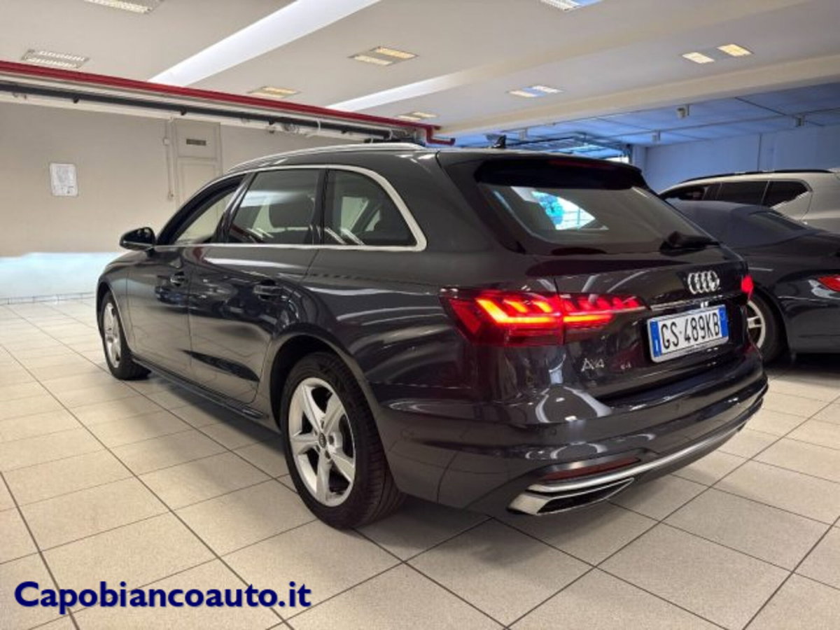 Audi A4 Avant 30 TDI/136 CV S tronic Business Advanced (4)