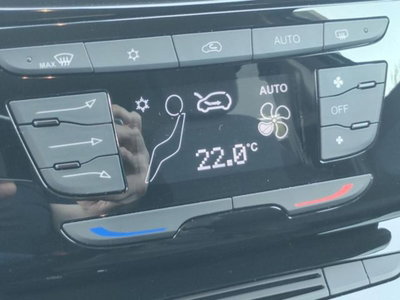 Lancia Ypsilon 1.2 69 CV 5 porte GPL Ecochic Alberta Ferretti (16)
