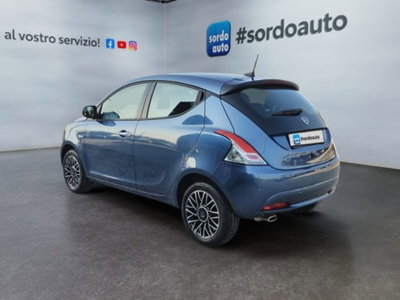 Lancia Ypsilon 1.2 69 CV 5 porte GPL Ecochic Alberta Ferretti (6)