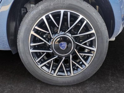 Lancia Ypsilon 1.2 69 CV 5 porte GPL Ecochic Alberta Ferretti (7)