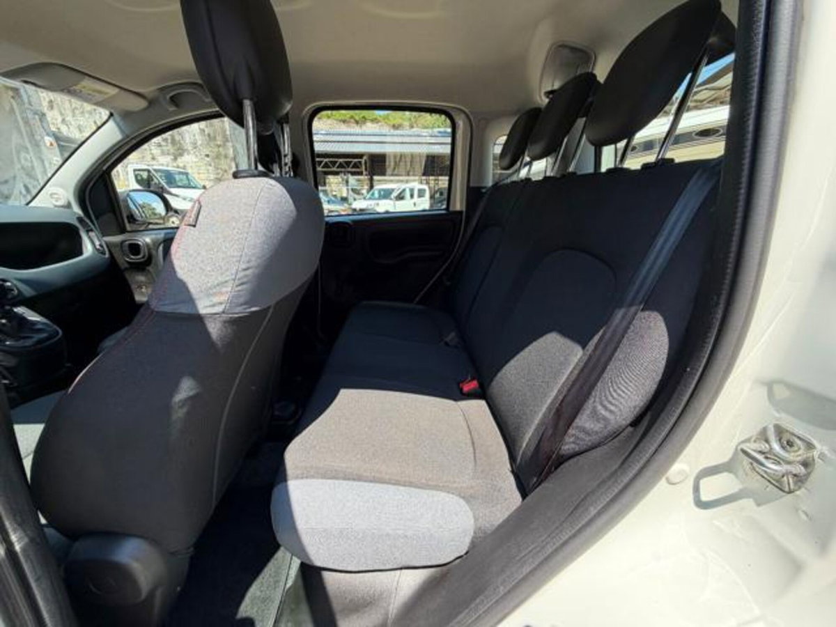 Fiat Panda 1.3 MJT 95 CV S&S 4x4 (14)