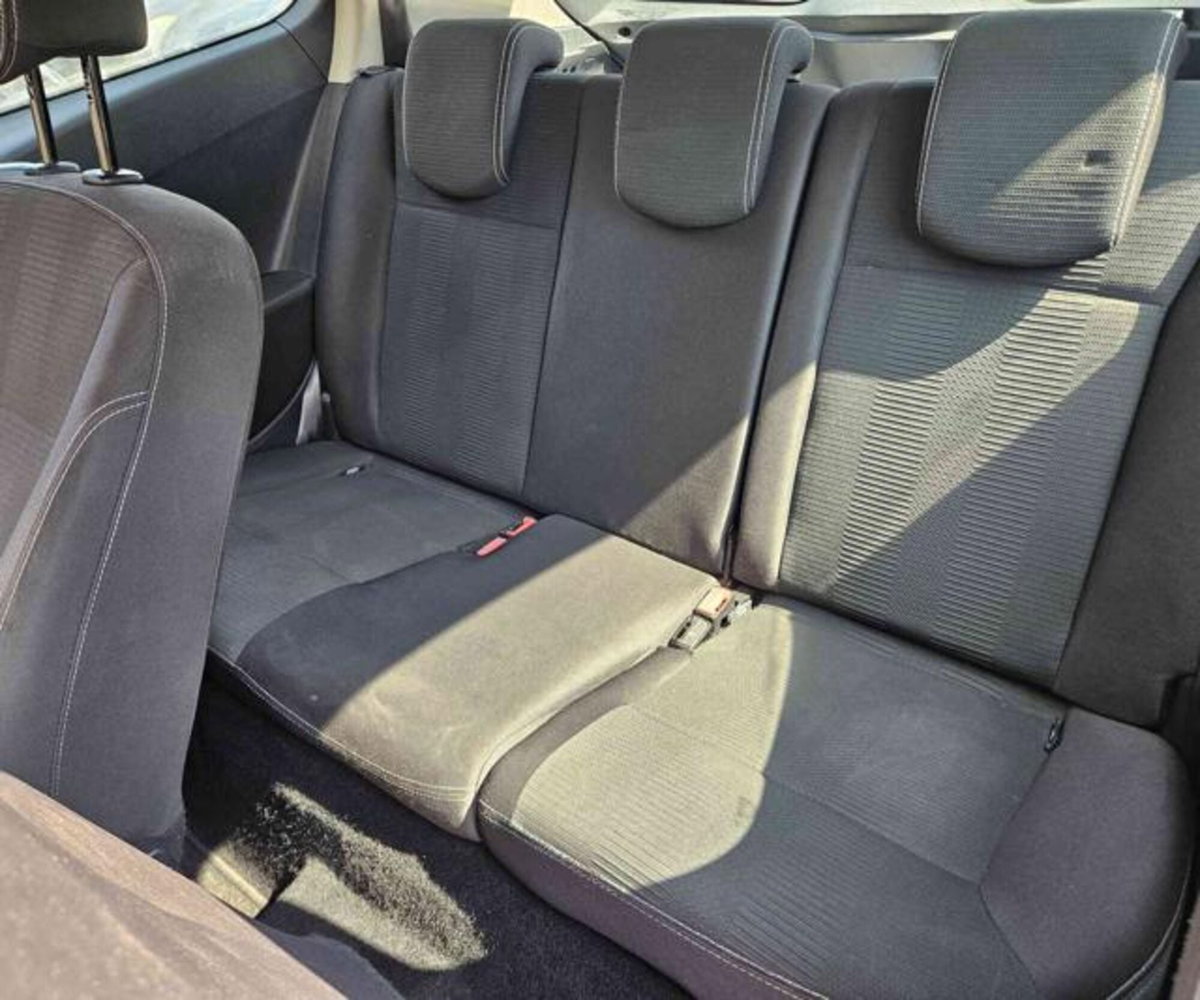 Renault Clio 1.5 dCi 70CV 5 porte Dynamique (10)