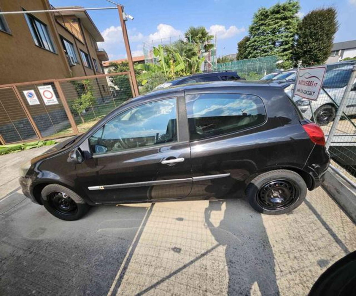 Renault Clio 1.5 dCi 70CV 5 porte Dynamique (4)
