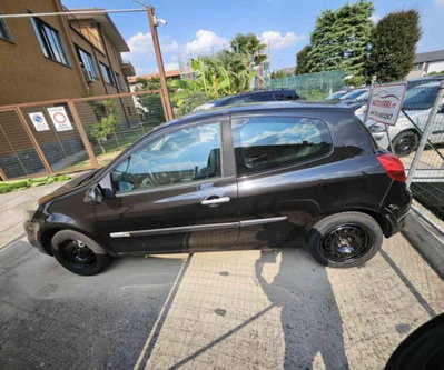 Renault Clio 1.5 dCi 70CV 5 porte Dynamique (4)