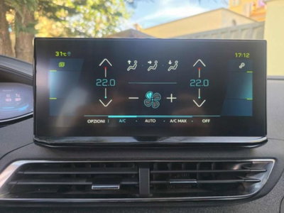 Peugeot 3008 Hybrid4 300 e-EAT8 GT (10)