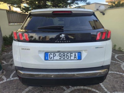 Peugeot 3008 Hybrid4 300 e-EAT8 GT (5)