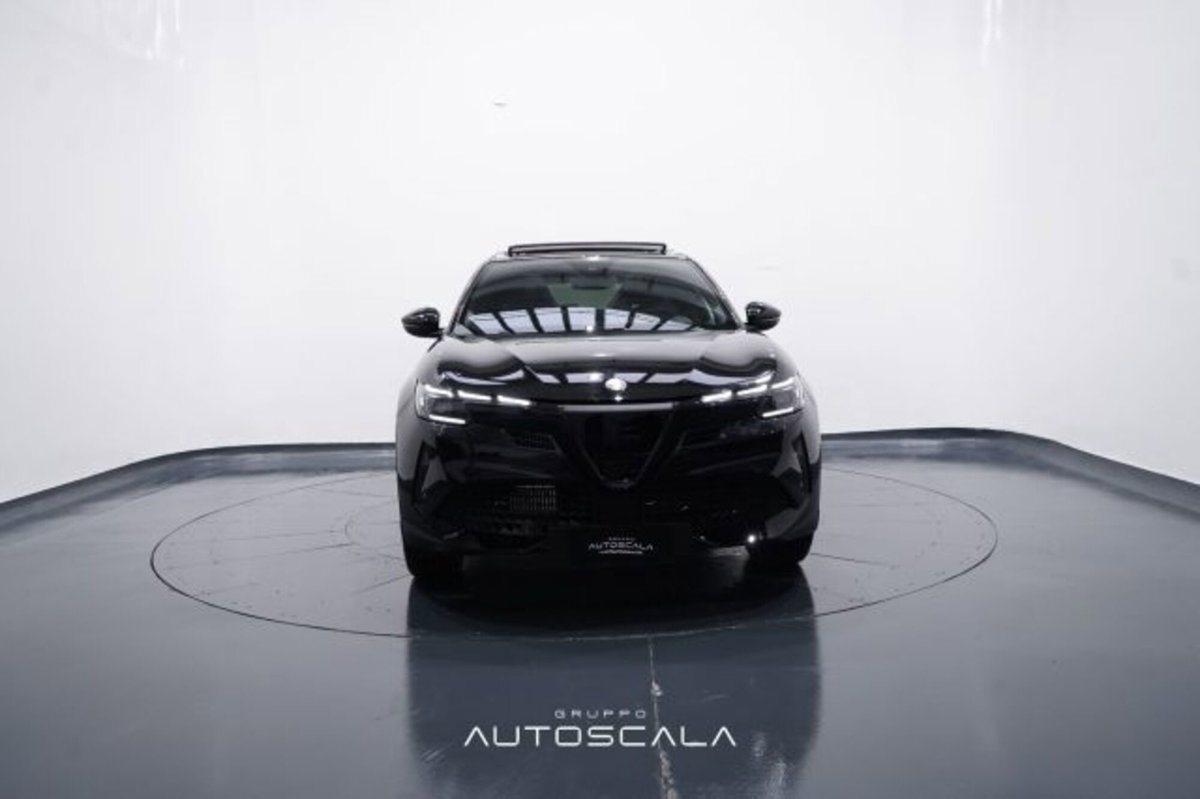 Alfa Romeo Junior 1.2 ibrida Speciale 145cv edct6 (2)