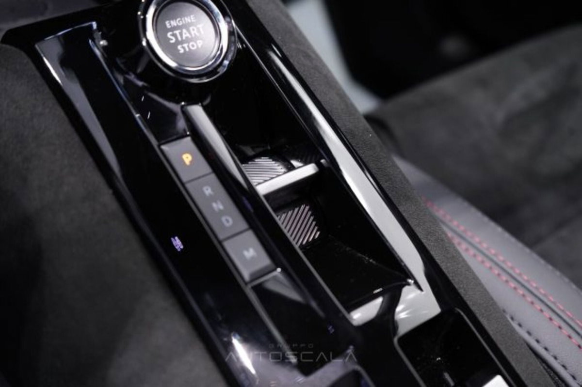 Alfa Romeo Junior 1.2 ibrida Speciale 145cv edct6 (20)