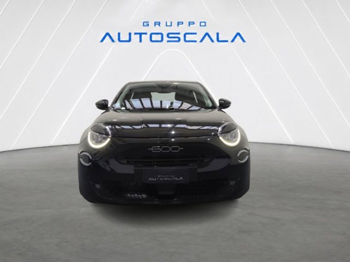Fiat 600 1.2 hybrid Icon 145cv auto (2)