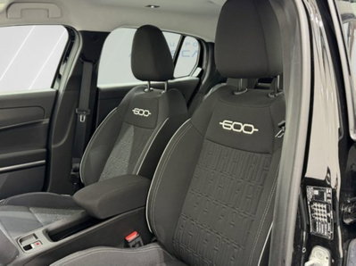 Fiat 600 1.2 hybrid Icon 145cv auto (9)