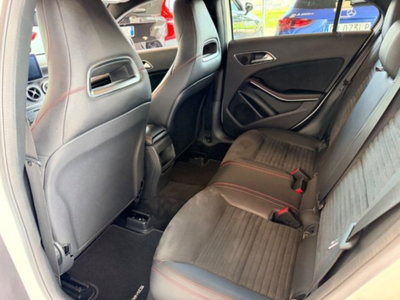 Mercedes-Benz Classe A 200 d Automatic 4Matic Premium (10)