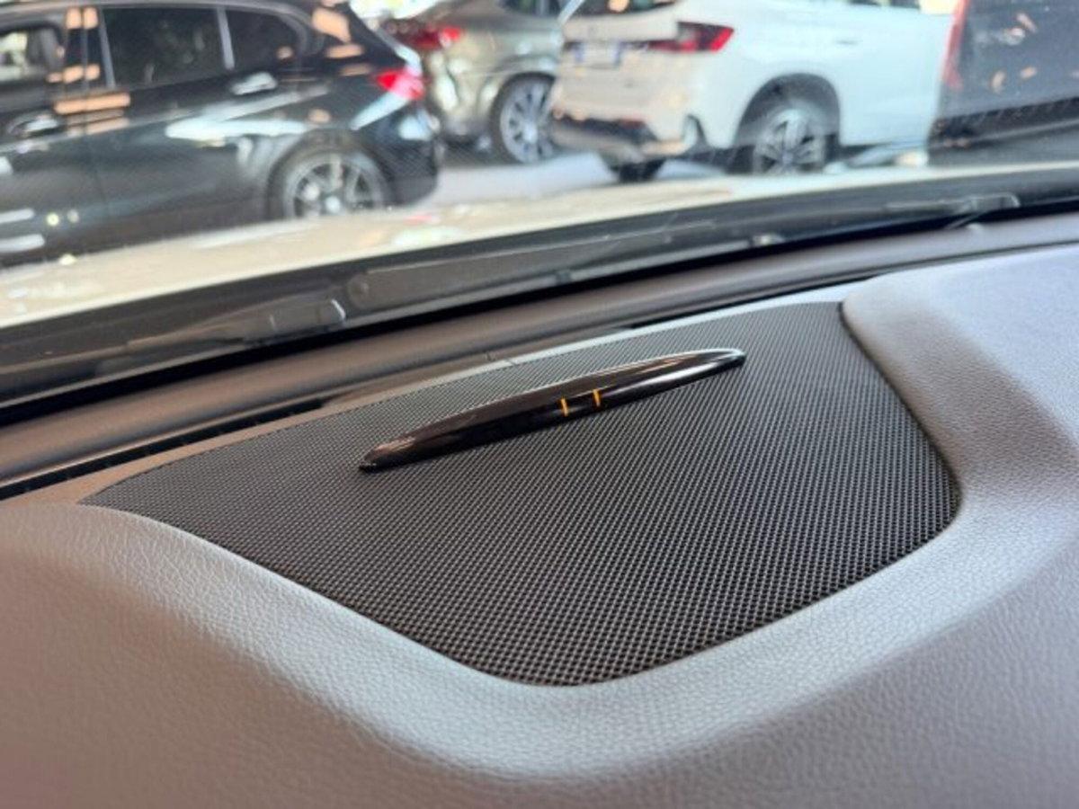 Mercedes-Benz Classe A 200 d Automatic 4Matic Premium (18)